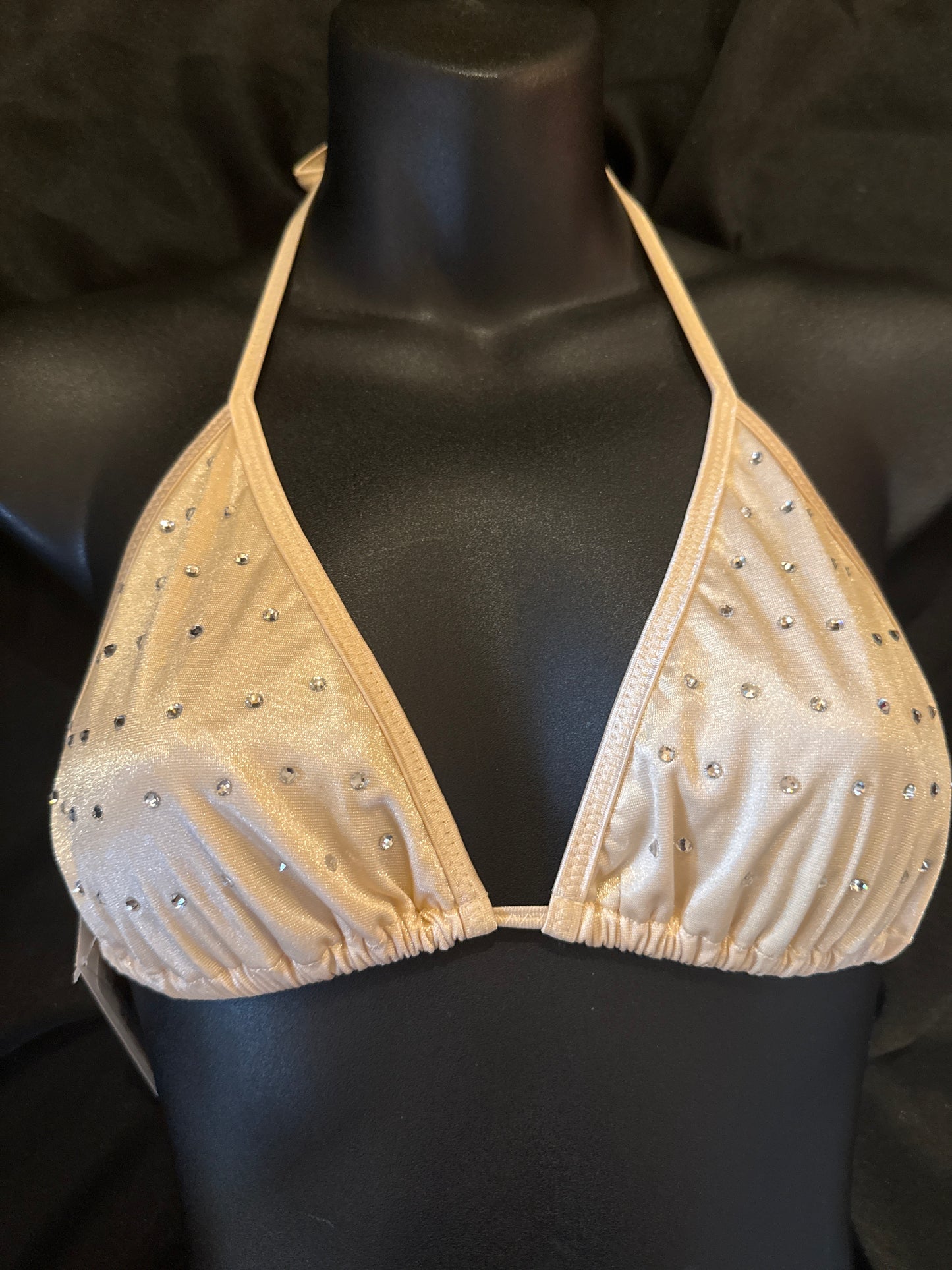 1038LR Large rhinestone tri top