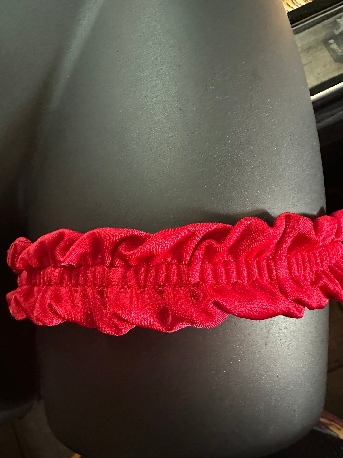 15 Ruffle Money garter