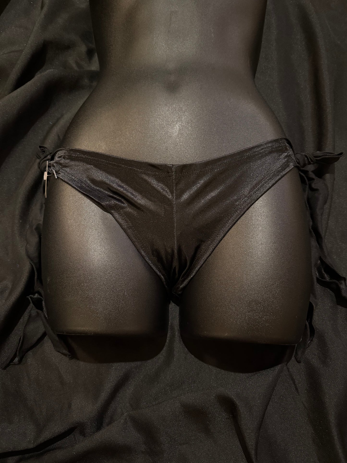 Ribbon Tie Side Shorts