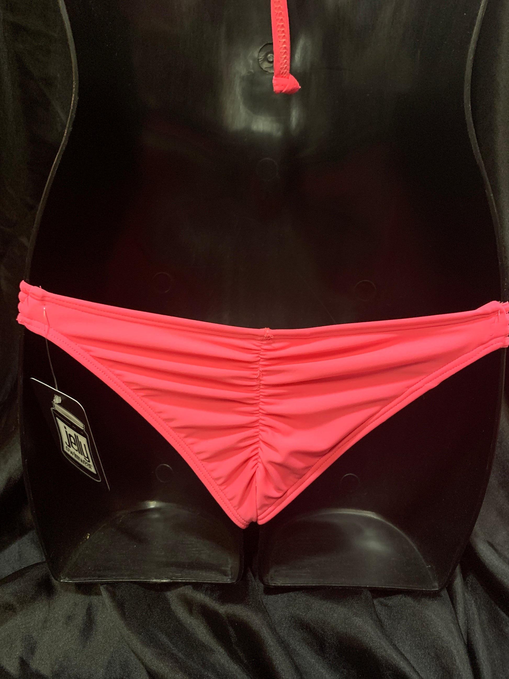 21 SCB Scrunch back bottom-The Edge OK